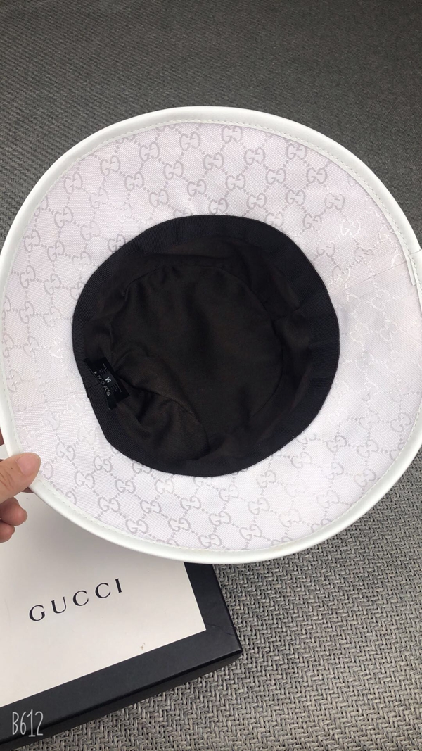 ブランド帽子側面デザイン